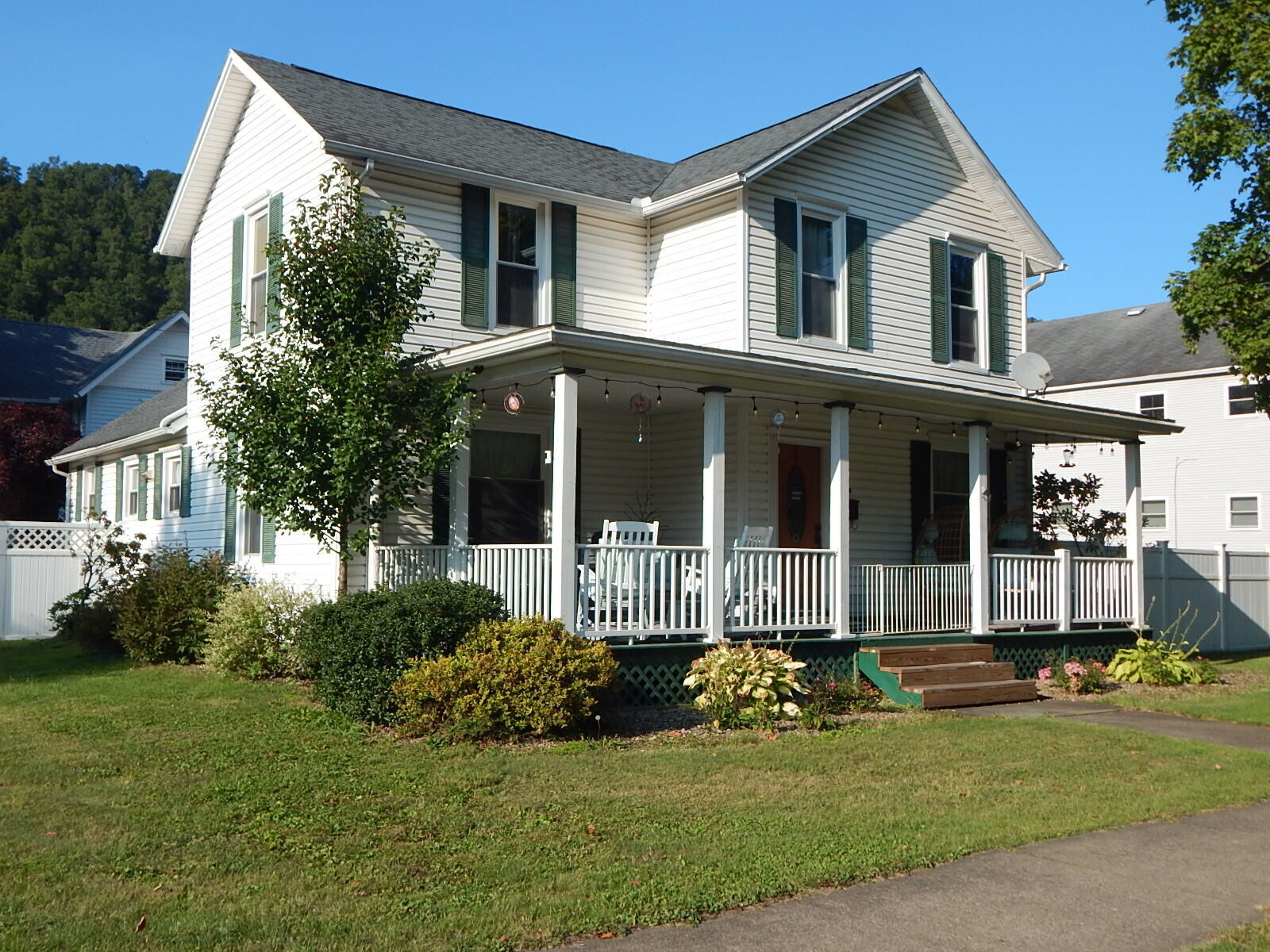 Property Photo: 278 W 4th St PA 15837