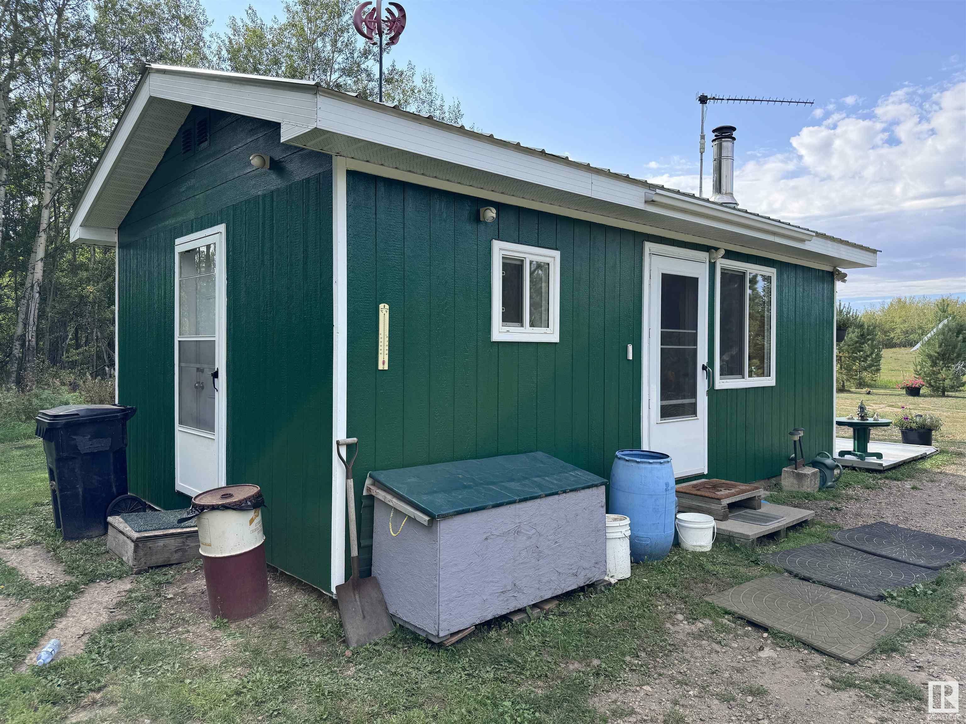 Property Photo:  59203 Rge Rd 235A  AB T0G 2J0 