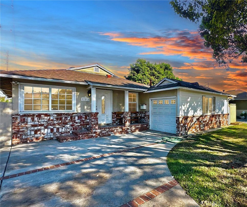 Property Photo:  11212 Benfield Avenue  CA 90650 