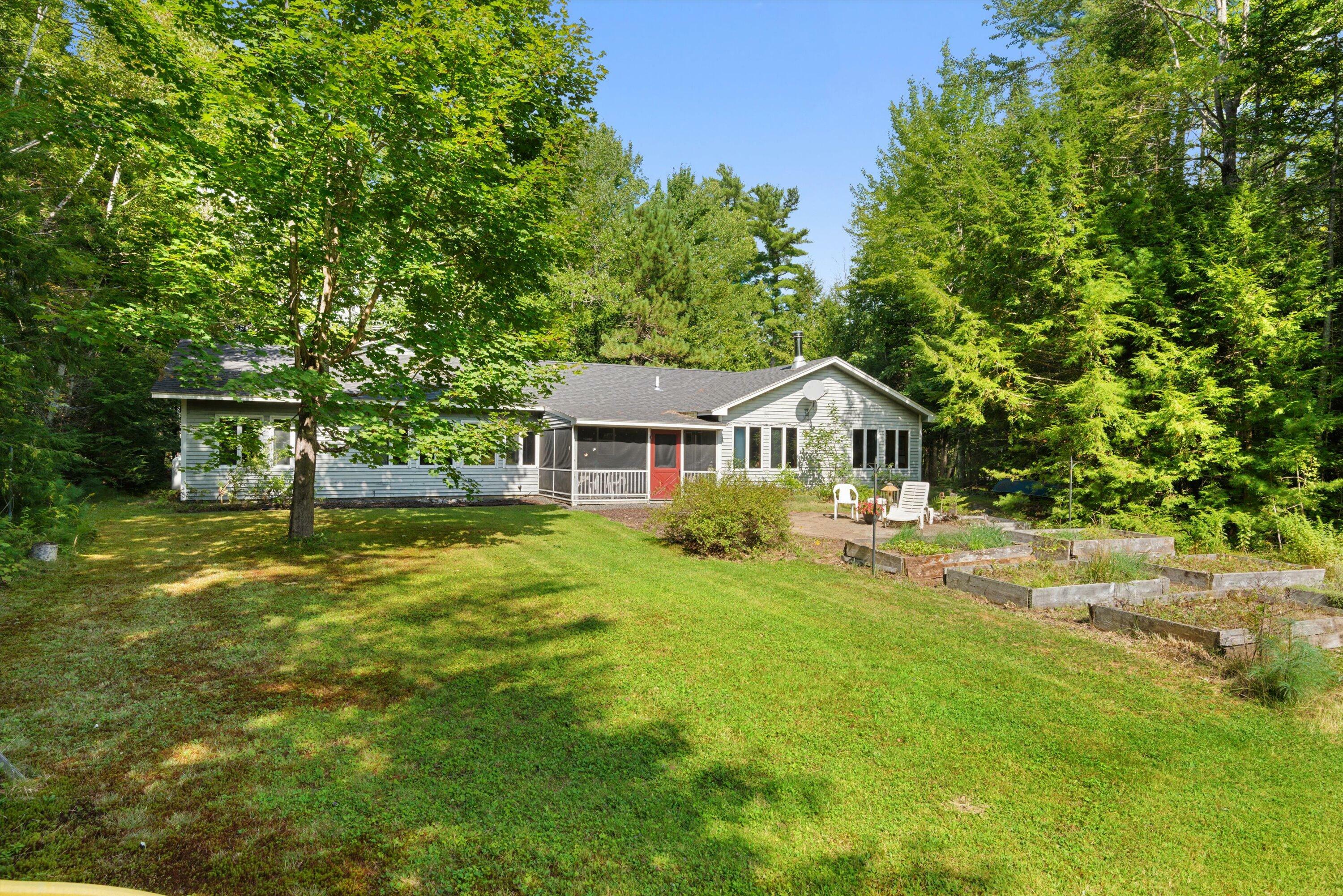 Property Photo:  220 Scotts Point Road  ME 04428 