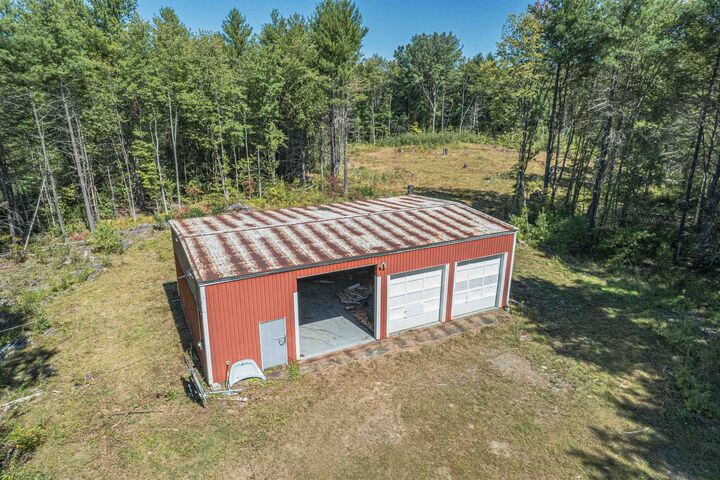 Property Photo:  63 Mammoth Road  NH 03087 