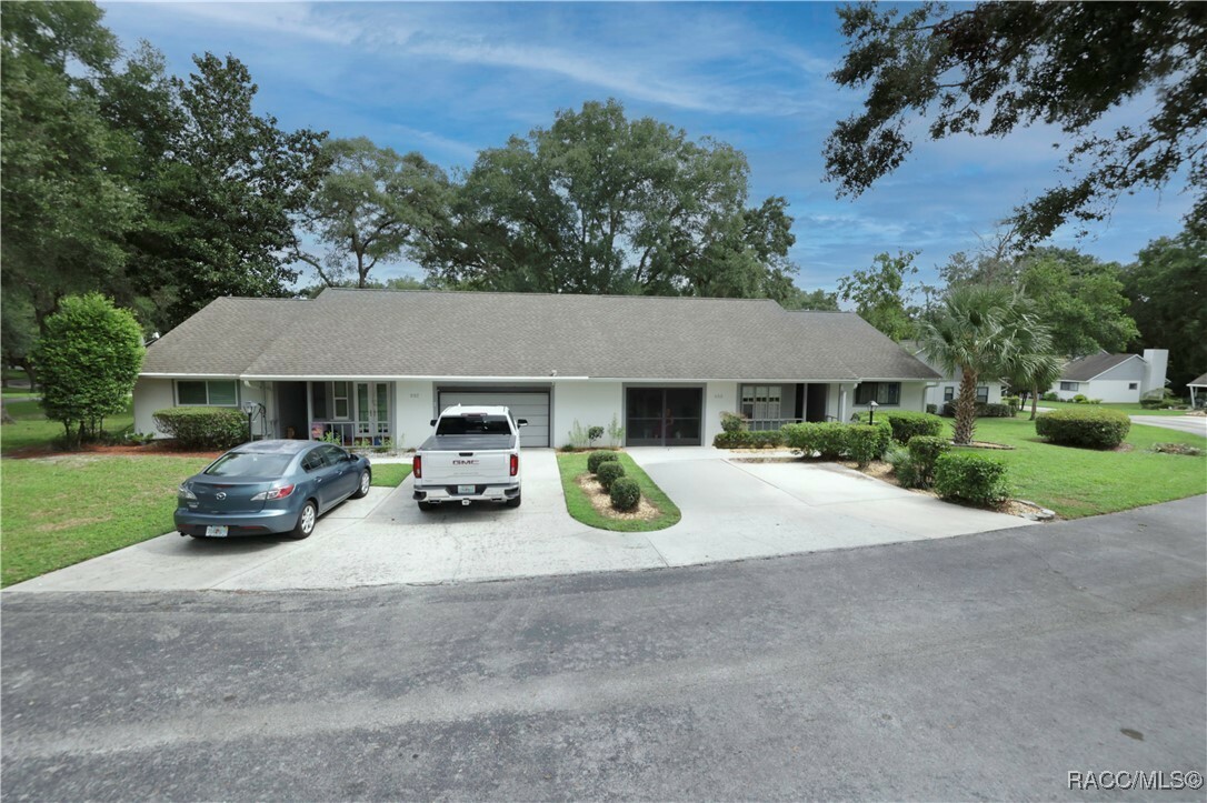 Property Photo:  655 W Wild Pine Circle  FL 34465 