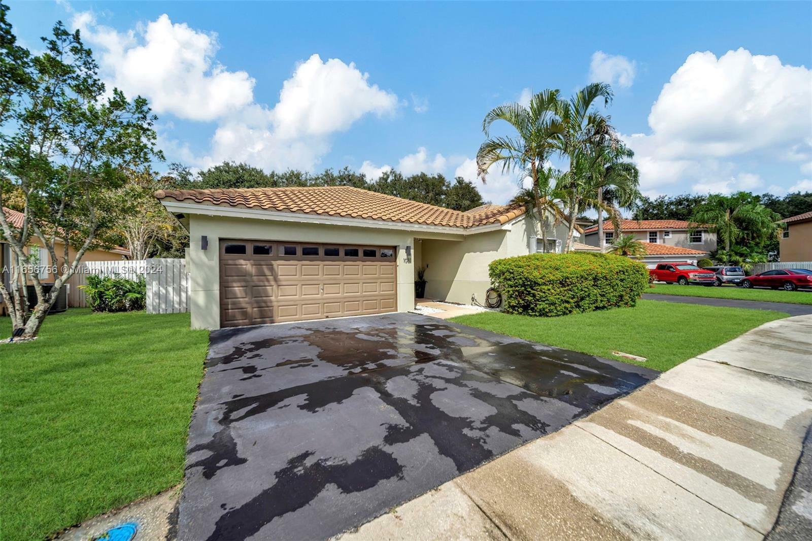 Property Photo:  1081 NW 125th Ter  FL 33323 