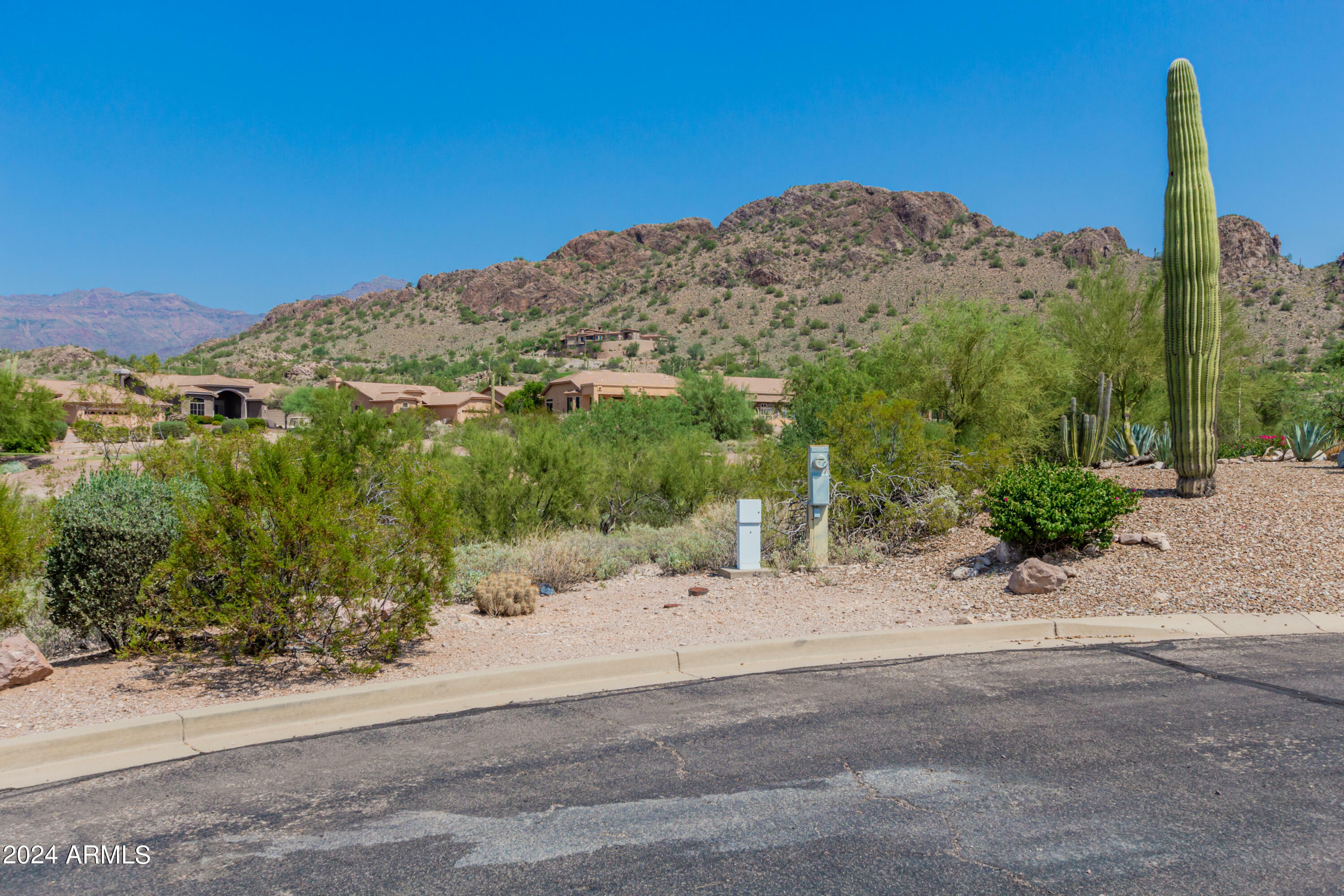 Property Photo:  8561 E Yucca Blossom Circle  AZ 85118 