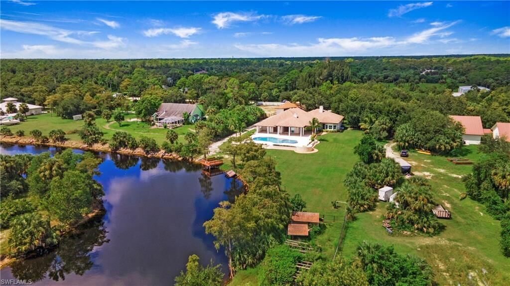 Property Photo:  780 25th St SW  FL 34117 