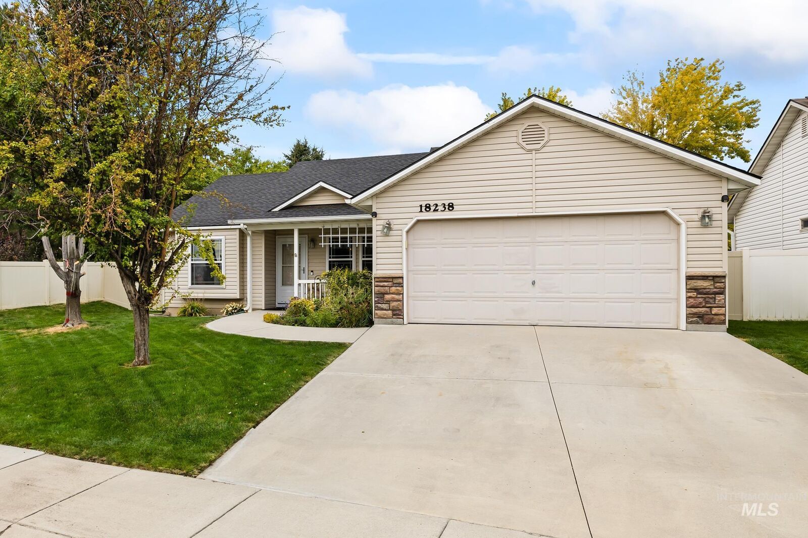 Property Photo:  18238 Royal Way  ID 83687 