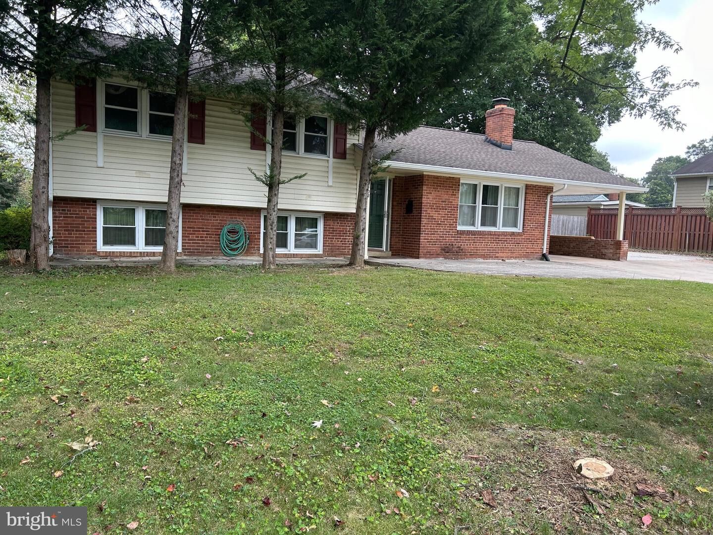 Property Photo:  5202 Heming Avenue  VA 22151 
