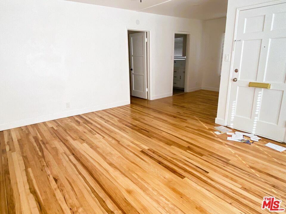 Property Photo:  2616 S Barrington Ave  CA 90064 