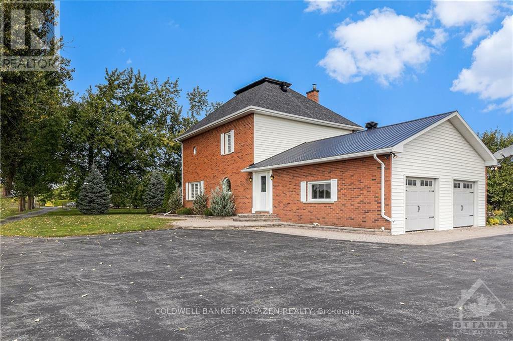 Photo de la propriété:  2203 Russett Drive  ON K7S 3G8 