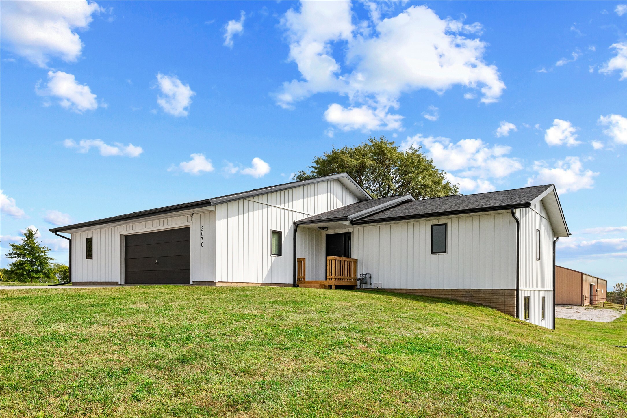 Property Photo:  2070 Idaho Drive  IA 50219 