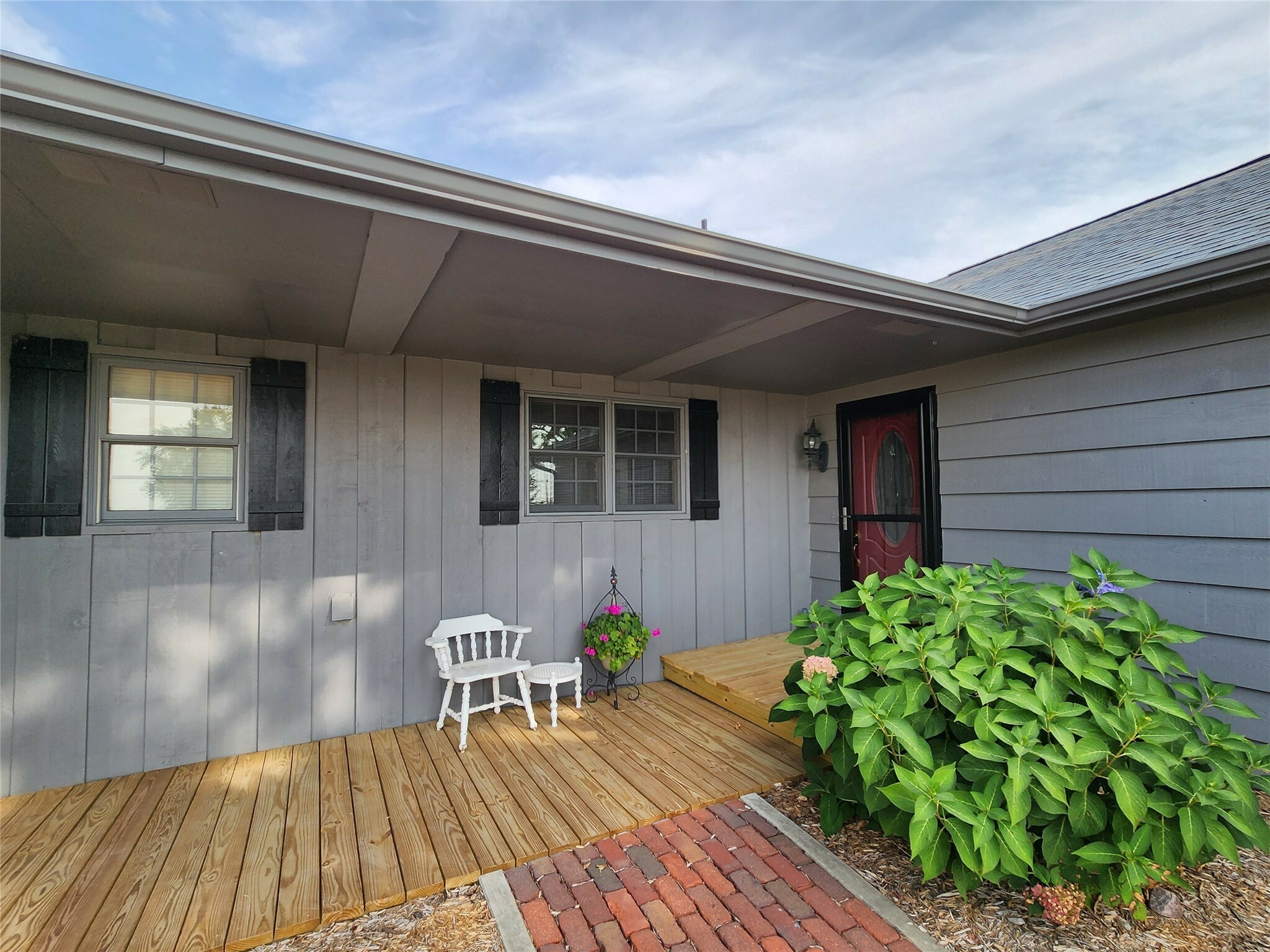 Property Photo:  1220 N T15 Highway  IA 50138 