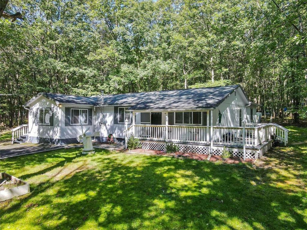 Property Photo:  109 Sassafras Road  PA 18210 