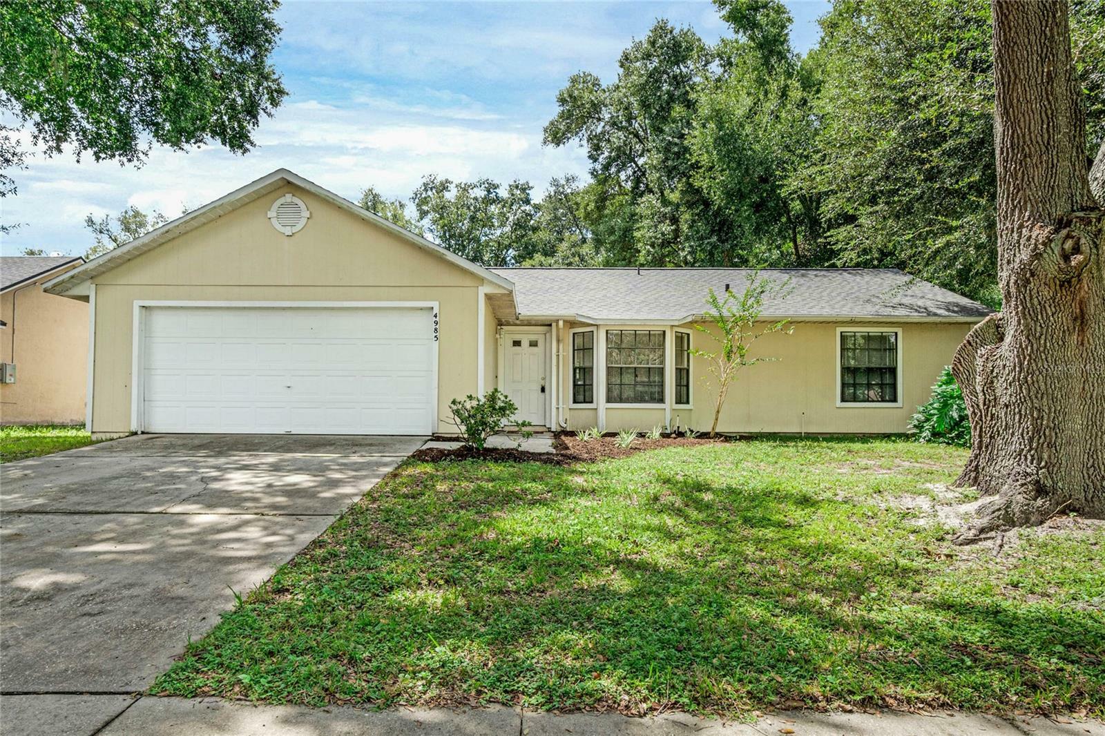 Property Photo:  4985 Sawdust Circle  FL 34761 