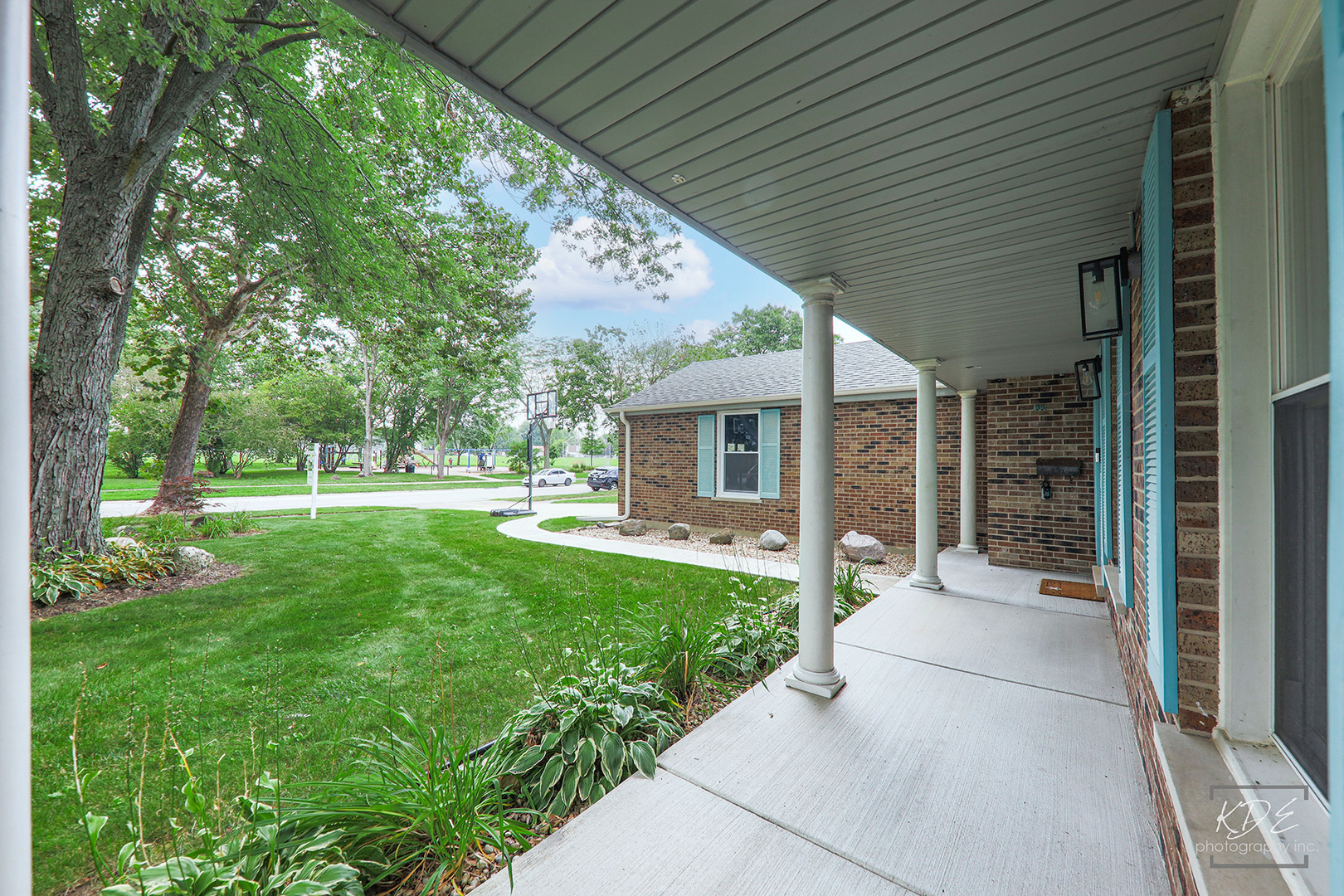 Property Photo:  320 S Birchwood Drive  IL 60540 