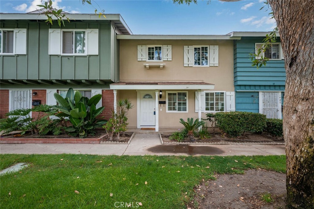 Property Photo:  19855 Coventry Lane  CA 92646 