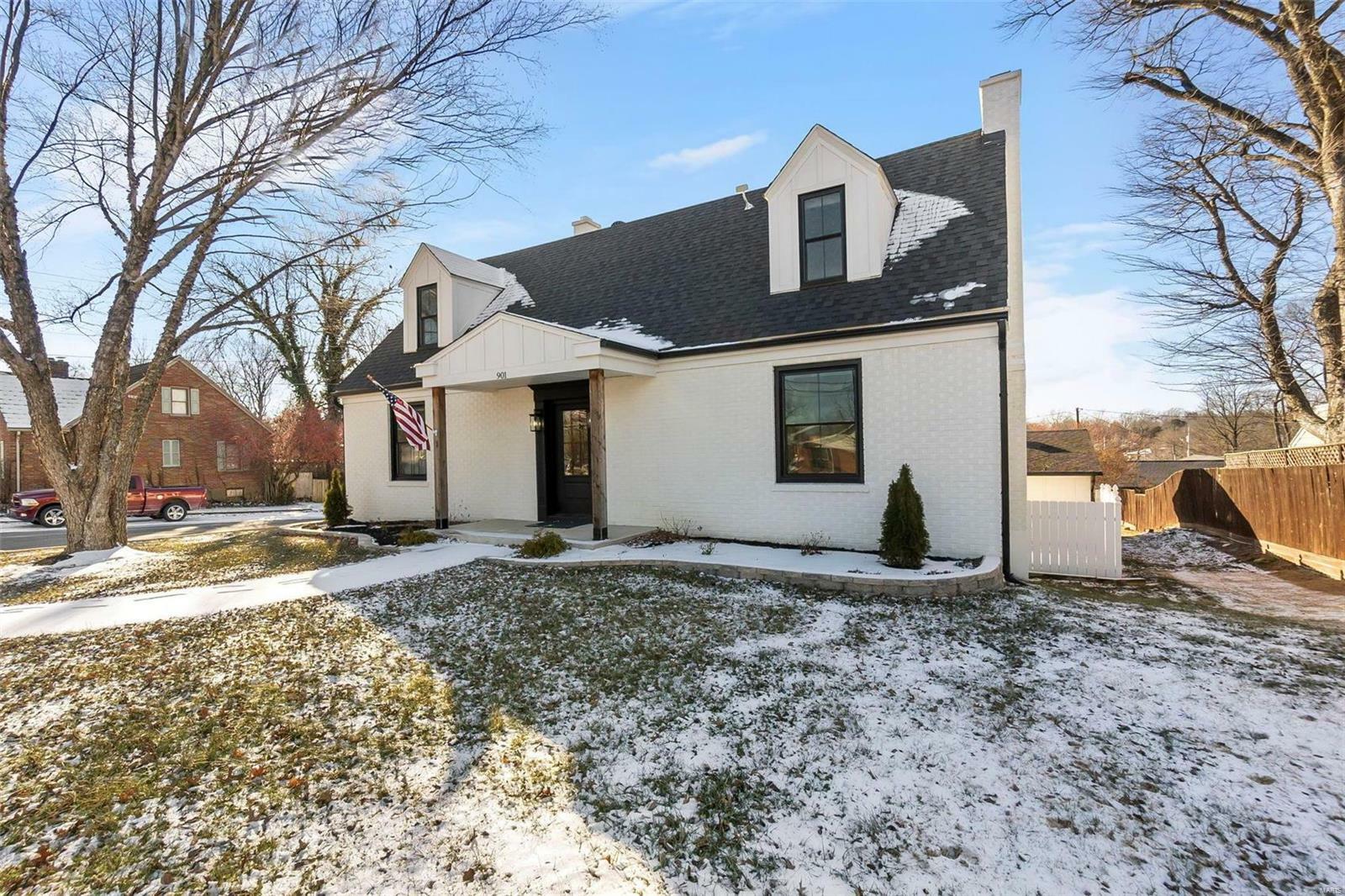 Property Photo:  901 N Cape Rock Drive  MO 63701 