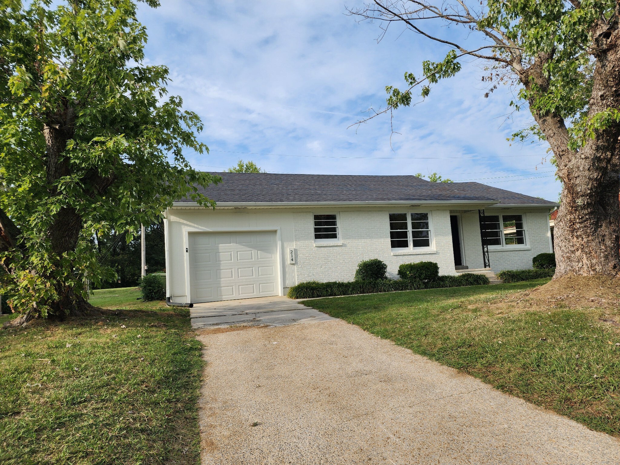 Property Photo:  214 Clayton St  TN 38464 