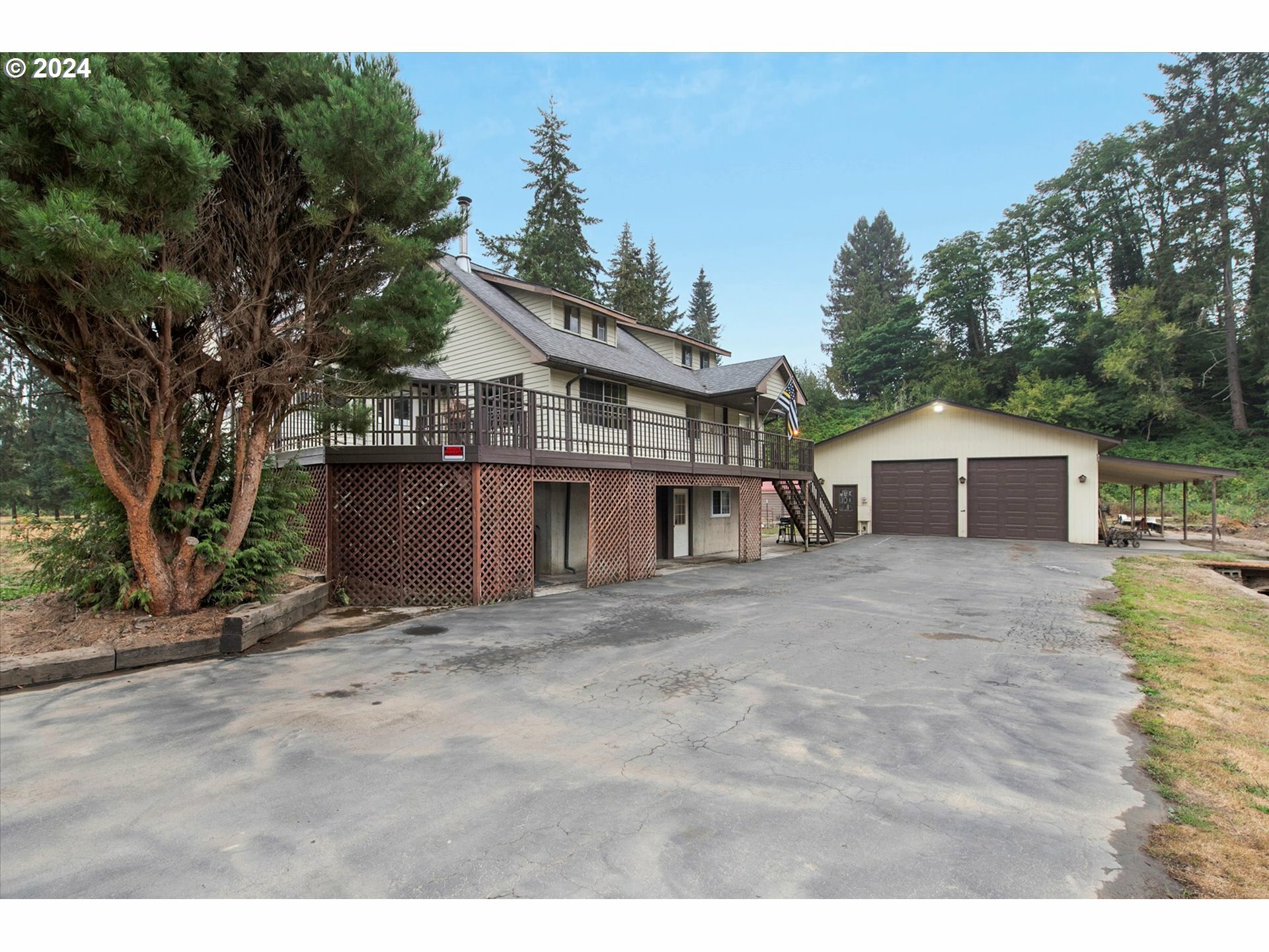 Property Photo:  140 Evergreen Rd  WA 98626 