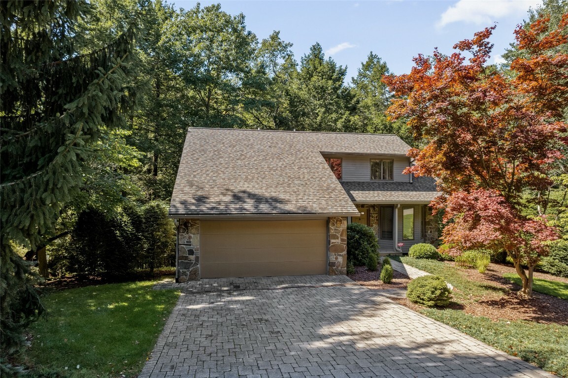 Property Photo:  812 Overbrook Drive  NY 13850 