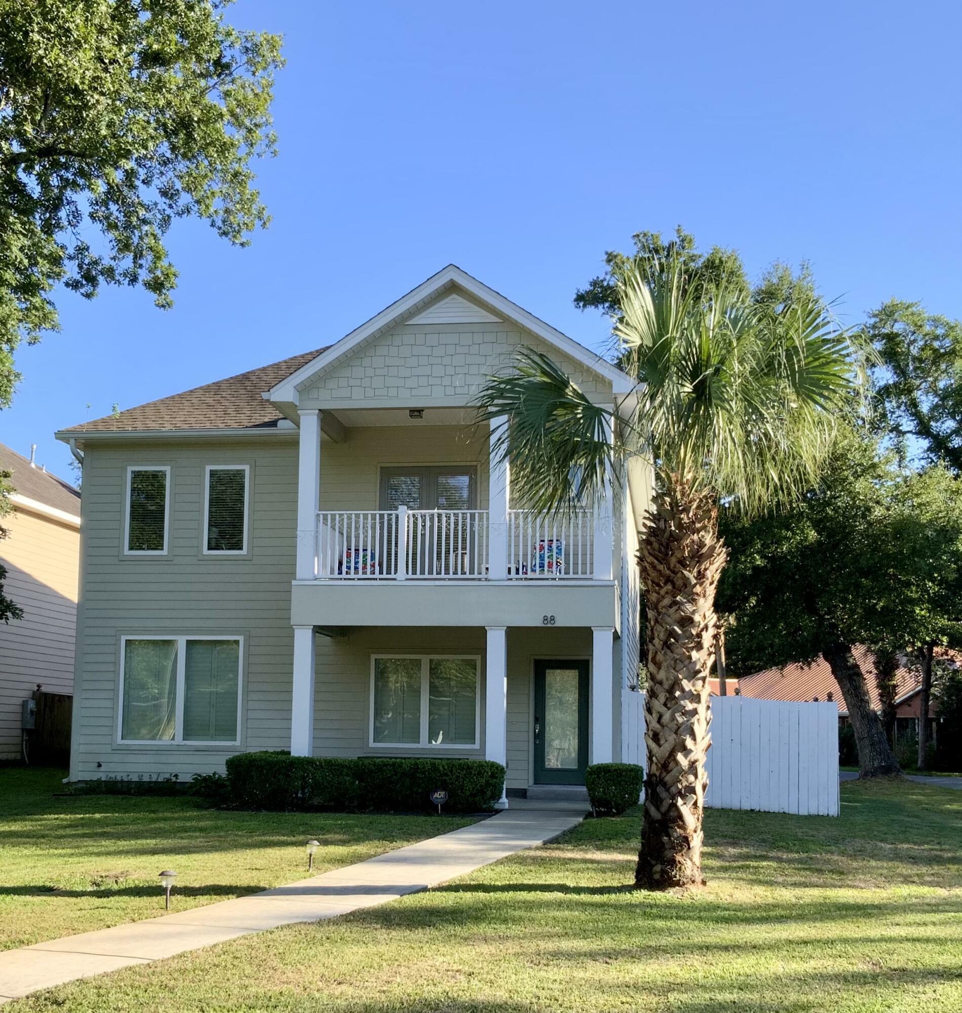 Property Photo:  88 NE Yacht Club Drive  FL 32548 