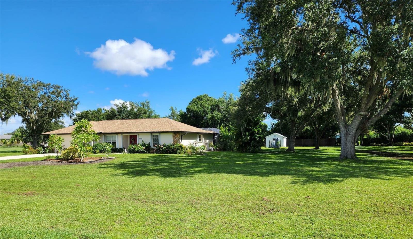 Property Photo:  2817 Norwood Lane  FL 34292 