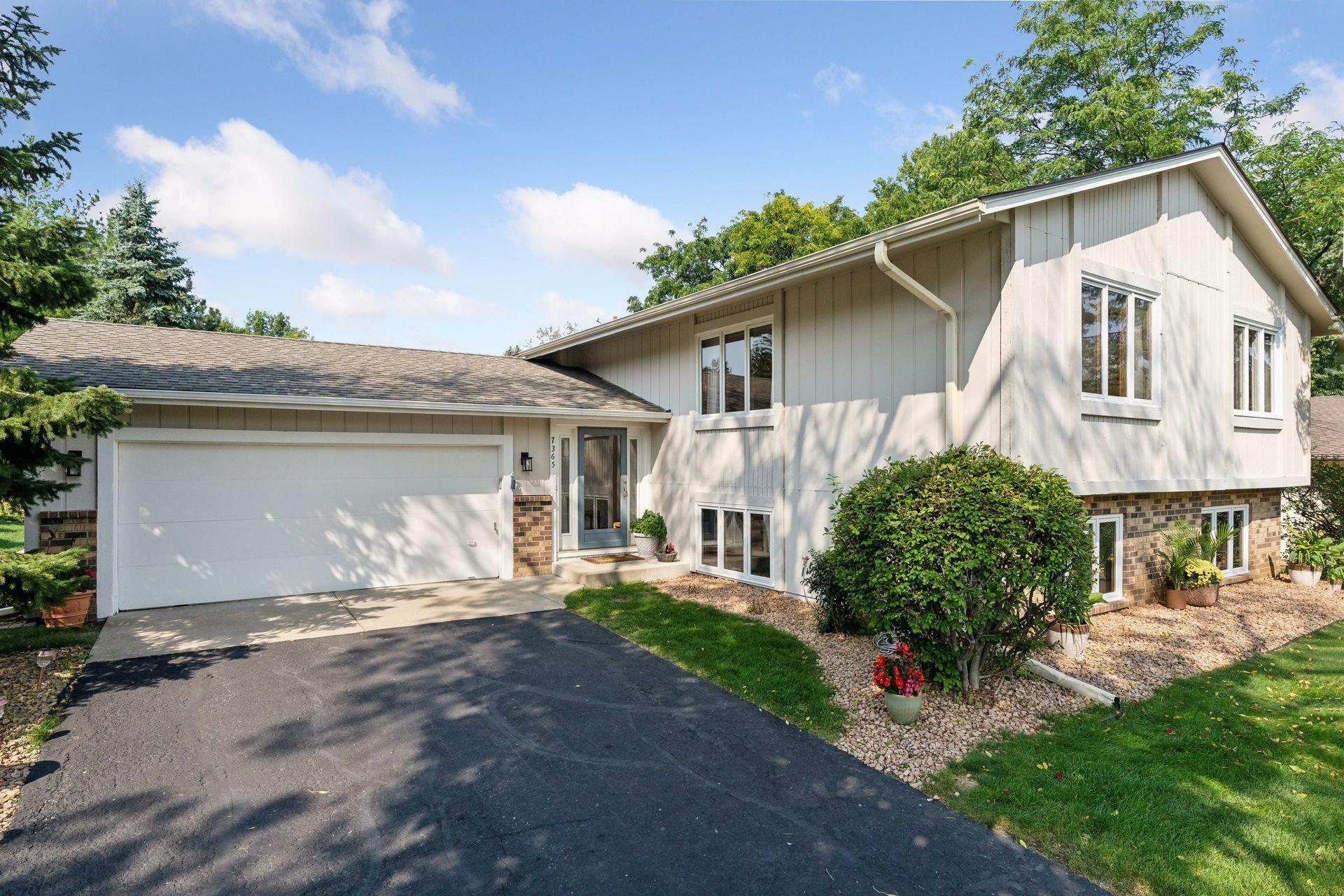 Property Photo:  7365 Autumn Chace Circle  MN 55438 