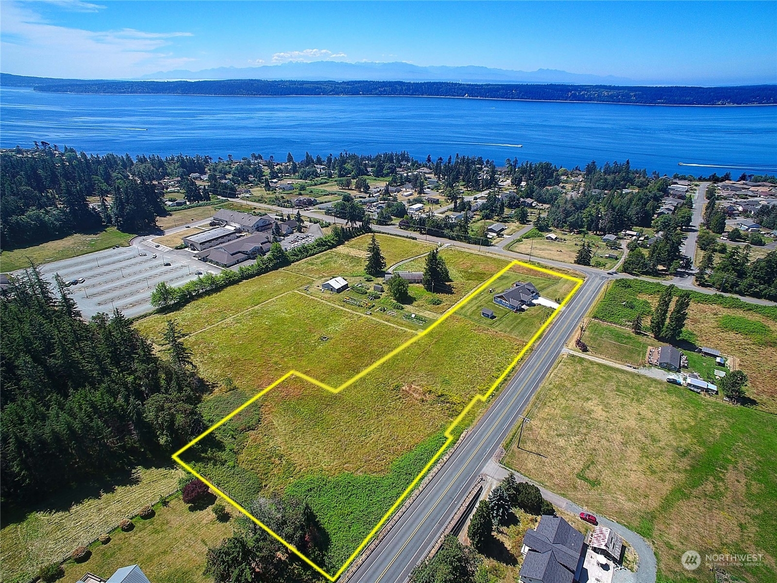 Property Photo:  783 W Camano Hill Road  WA 98282 