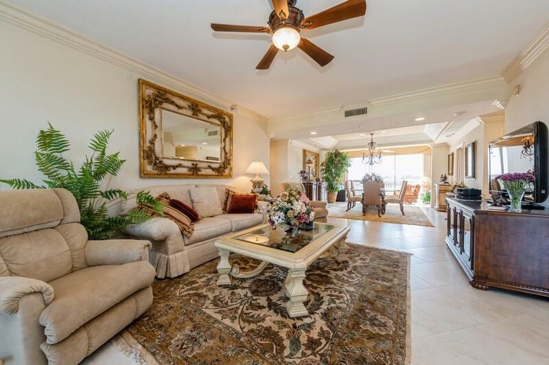 Property Photo:  17031 Boca Club 085A Boulevard 085A  FL 33487 