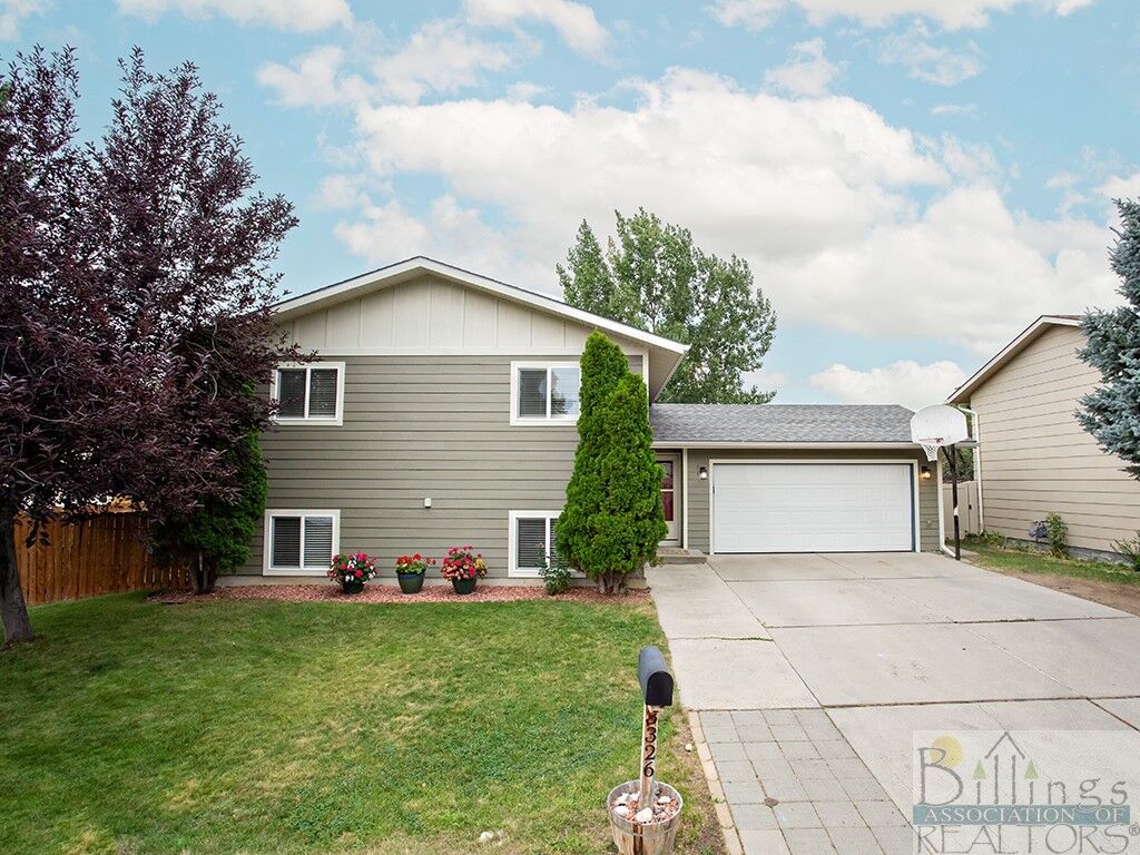 Property Photo: 3326 Windmill Cir MT 59102
