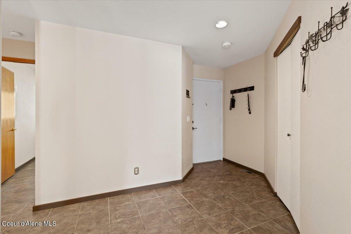 Property Photo:  212 E 1st Ave #3  ID 83854 