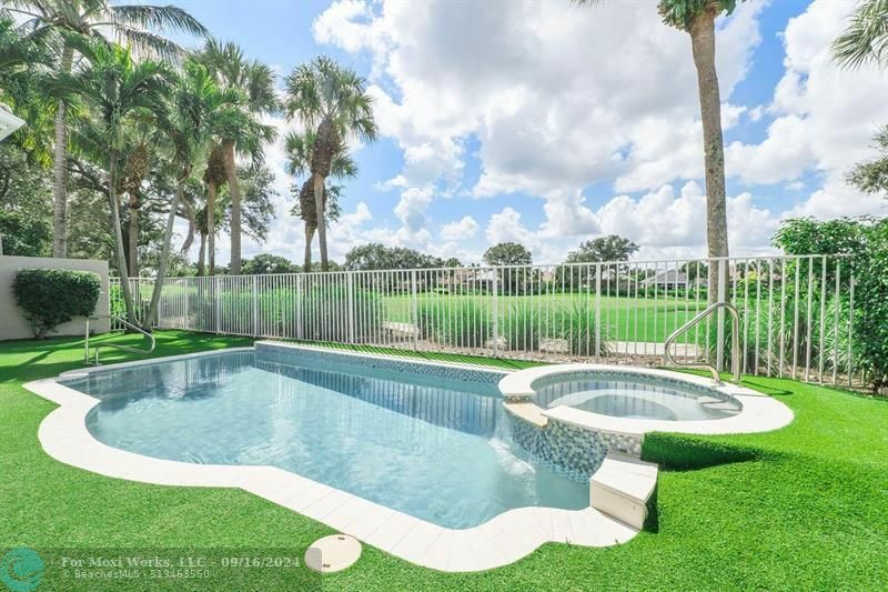 Property Photo:  7963 Villa D Este Way  FL 33446 