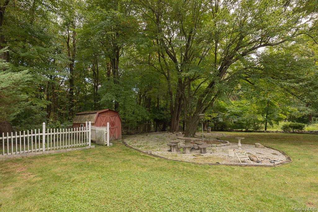 Property Photo:  180 Schweizer Lane  NY 10954 