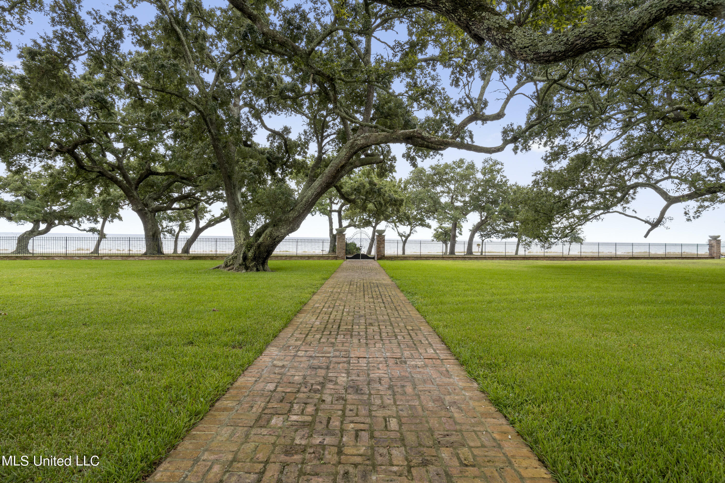 Property Photo:  1011 E Beach Boulevard  MS 39571 