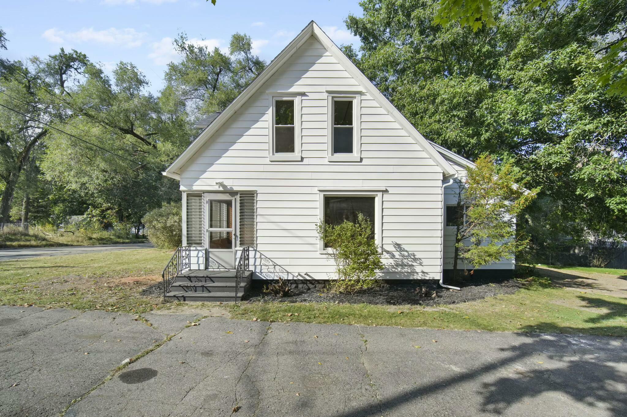 Property Photo:  717 S Dettman Road  MI 49203 