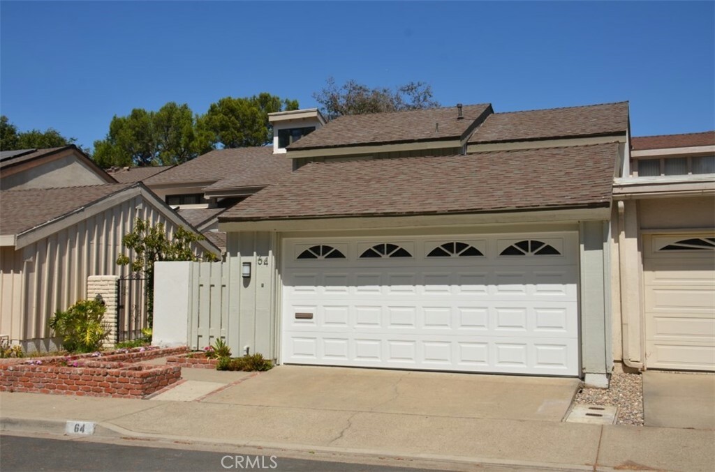 Property Photo:  64 Oak Tree Lane  CA 92612 