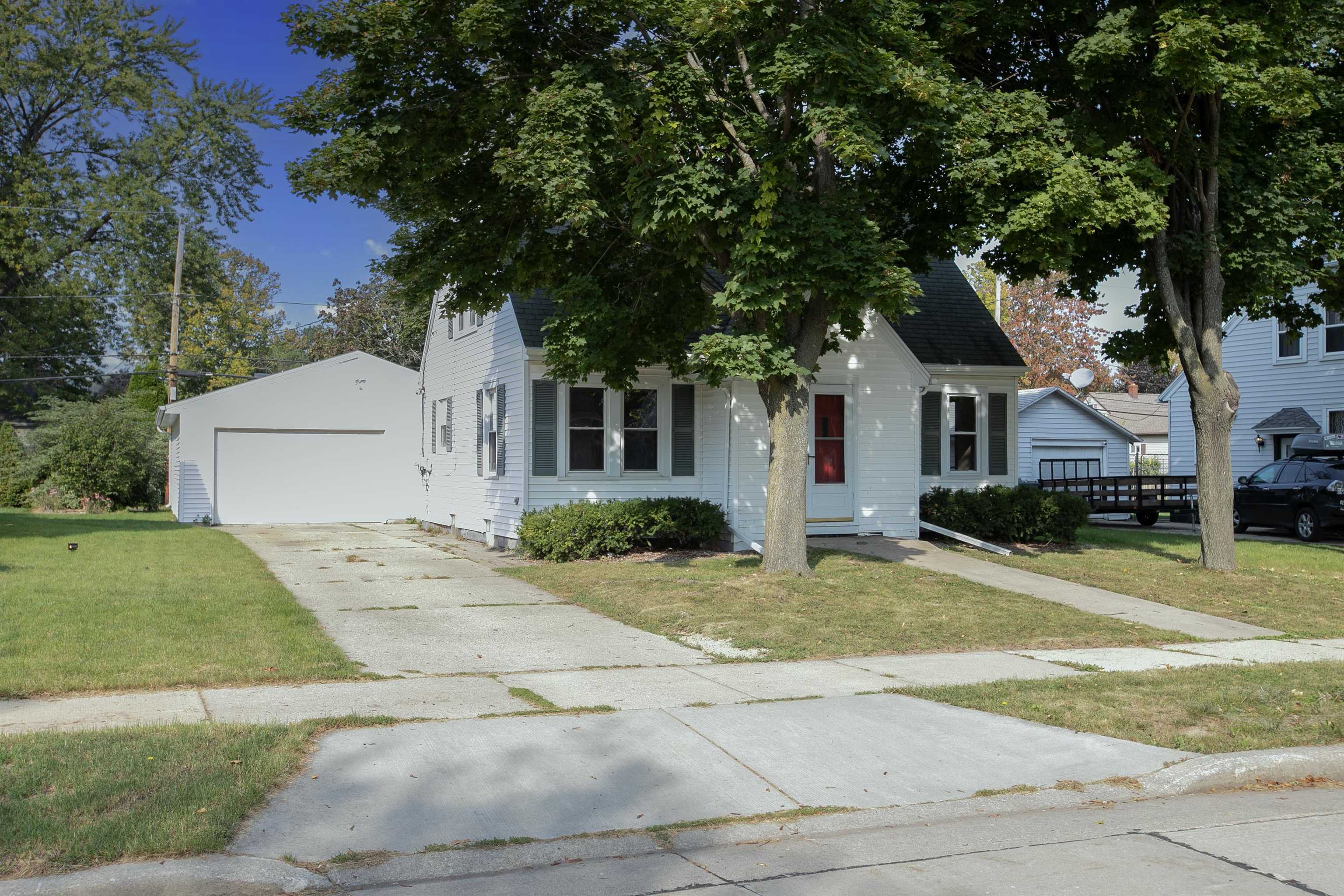 Property Photo:  238 S Willow Street  WI 54956 