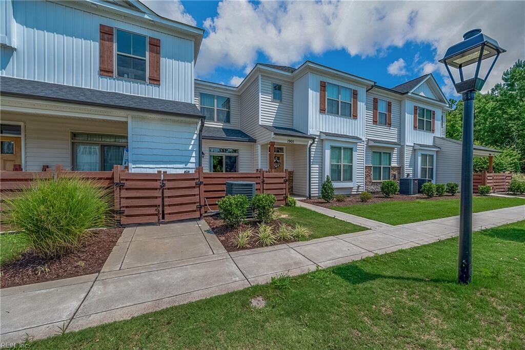 Property Photo:  1905 Union Pacific Way  VA 23435 