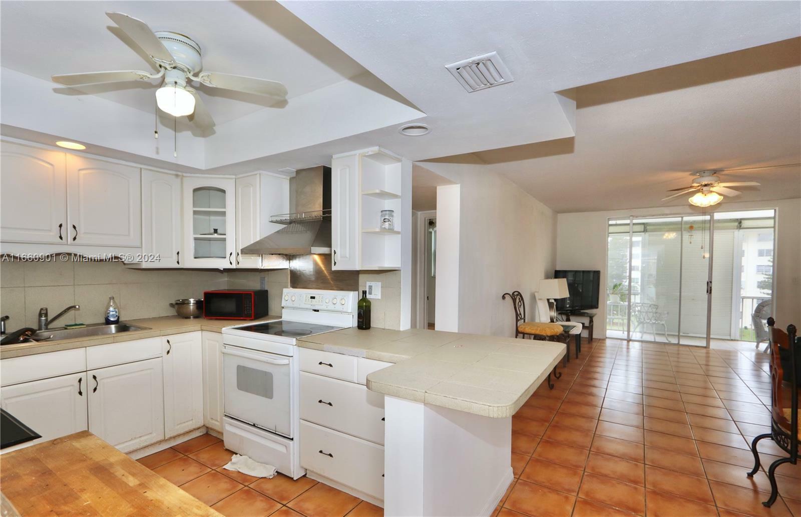 Property Photo:  2859 Leonard Dr G414  FL 33160 