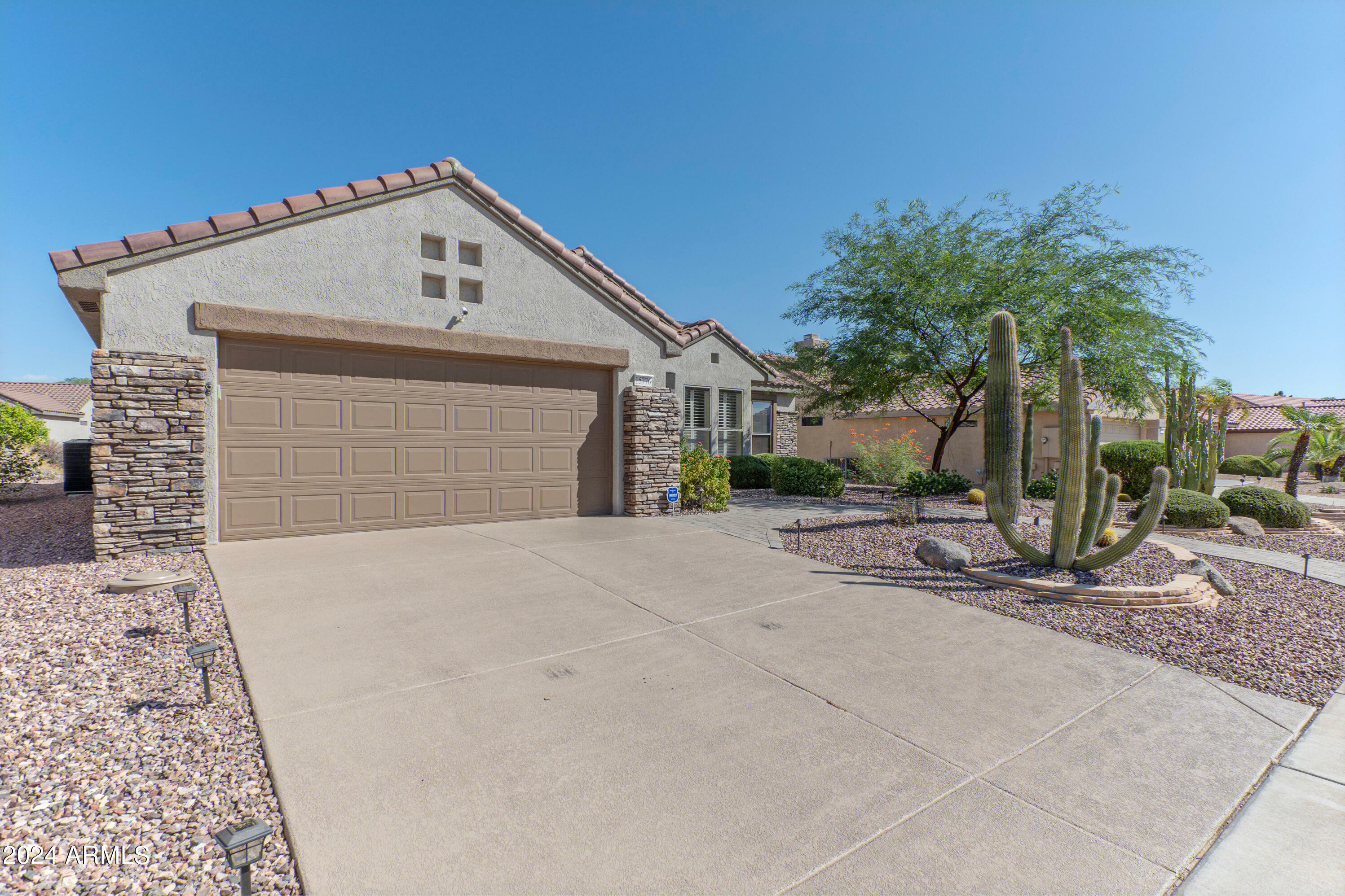 Property Photo:  15776 W Silver Breeze Drive  AZ 85374 