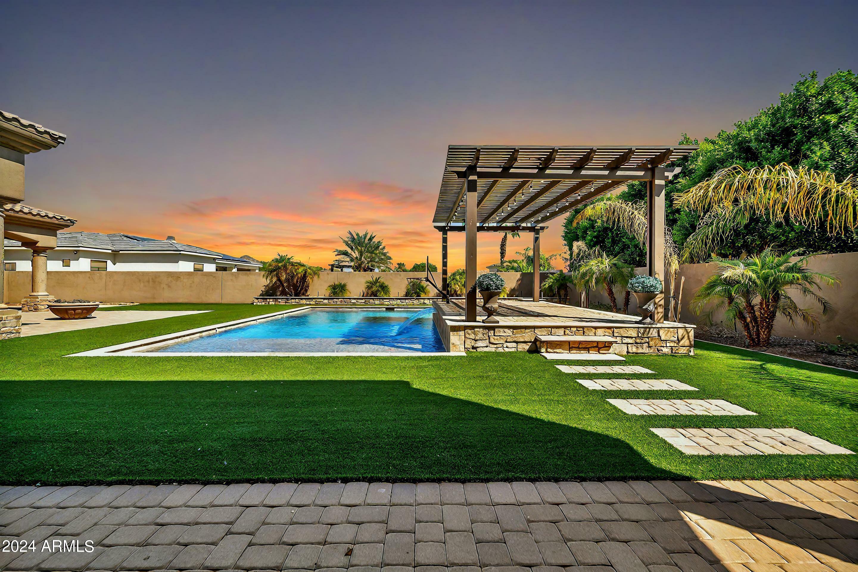 Property Photo: 9853 W Jj Ranch Road AZ 85383