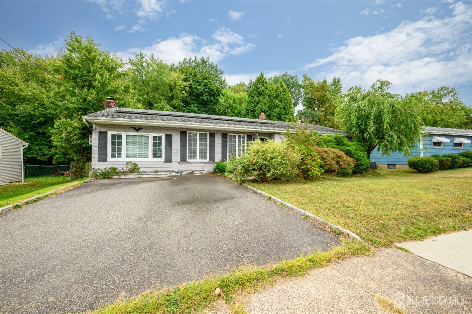 Property Photo:  13 Brookside Road  NJ 08817 