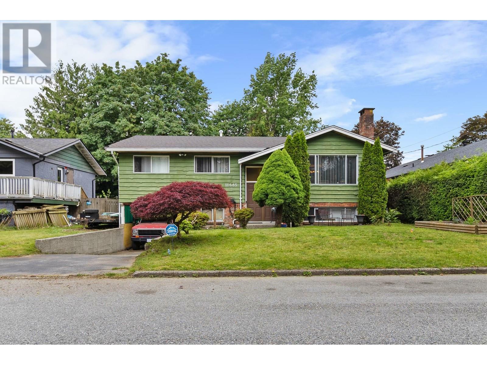 11685 Morris Street  Maple Ridge BC V2X 5C5 photo