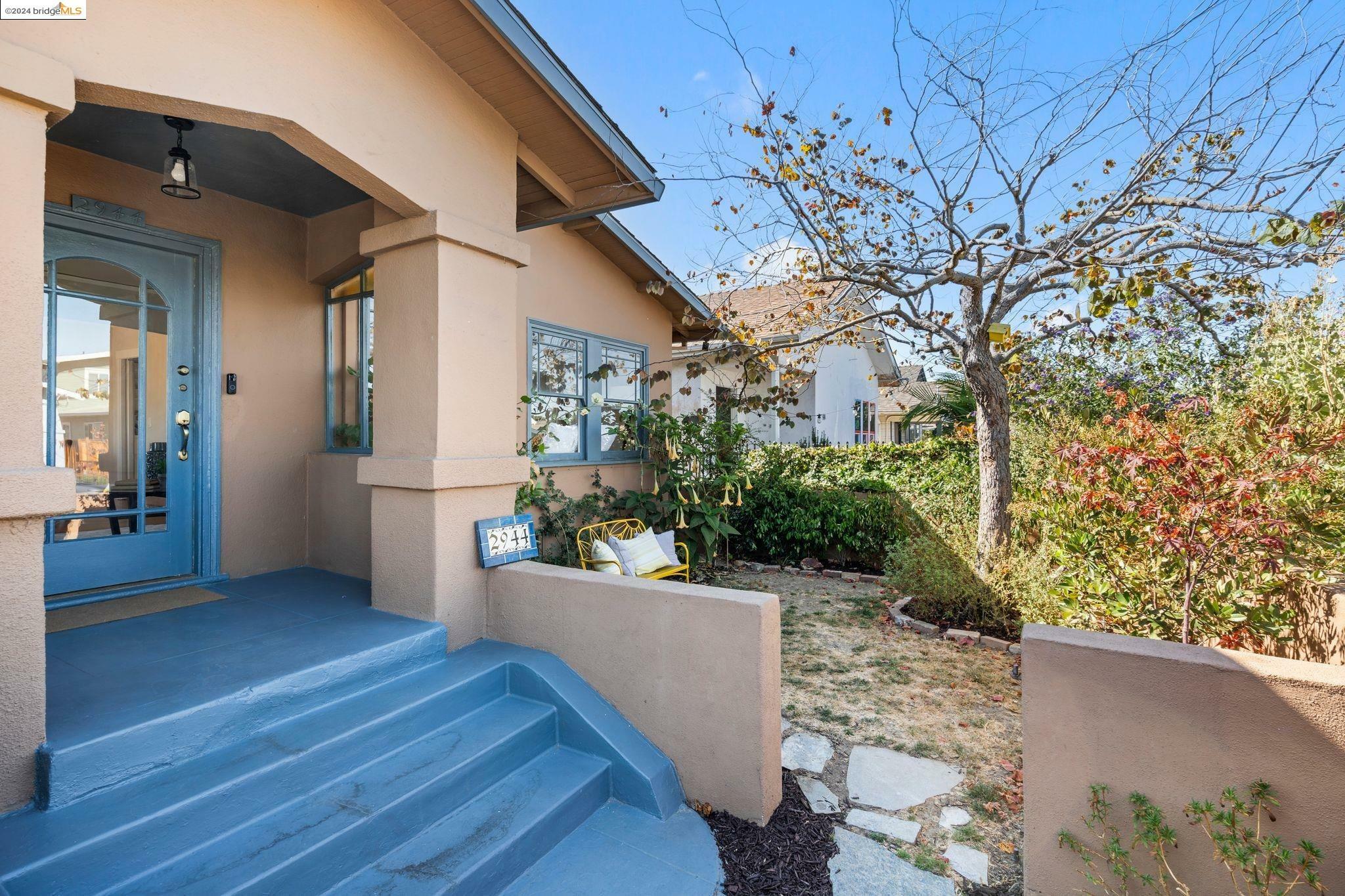 Property Photo:  2944 Minna Ave  CA 94619 