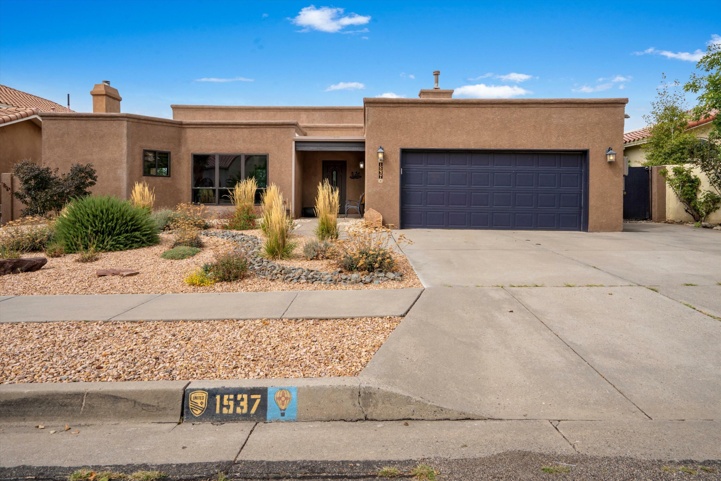 Property Photo:  1537 Summit Hills Drive NE  NM 87112 