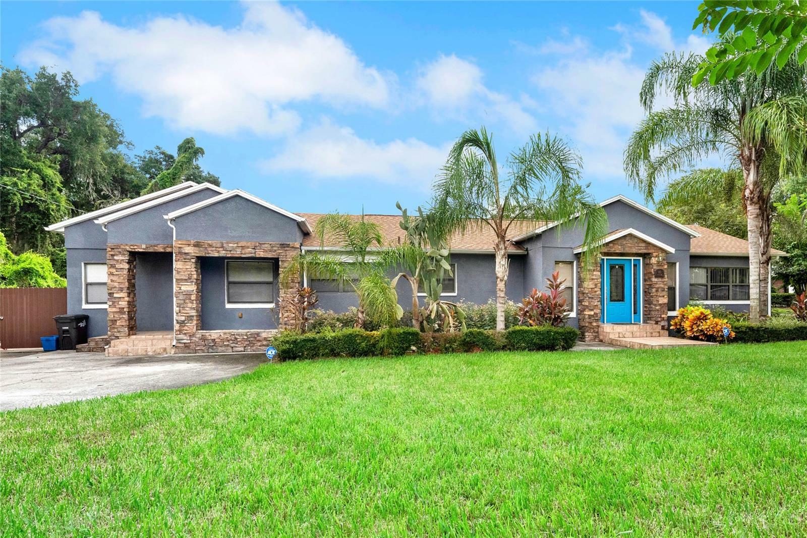 Property Photo: 201 Forest Avenue FL 32701