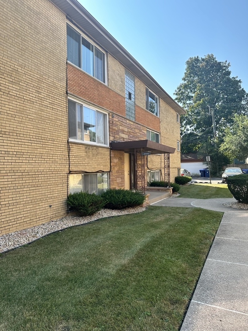 Property Photo:  2239 119th Street 1E  IL 60406 