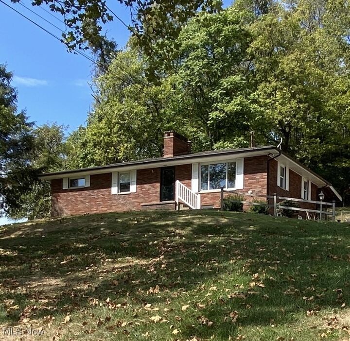 2516 Valley View Dr  Belpre OH 45714 photo