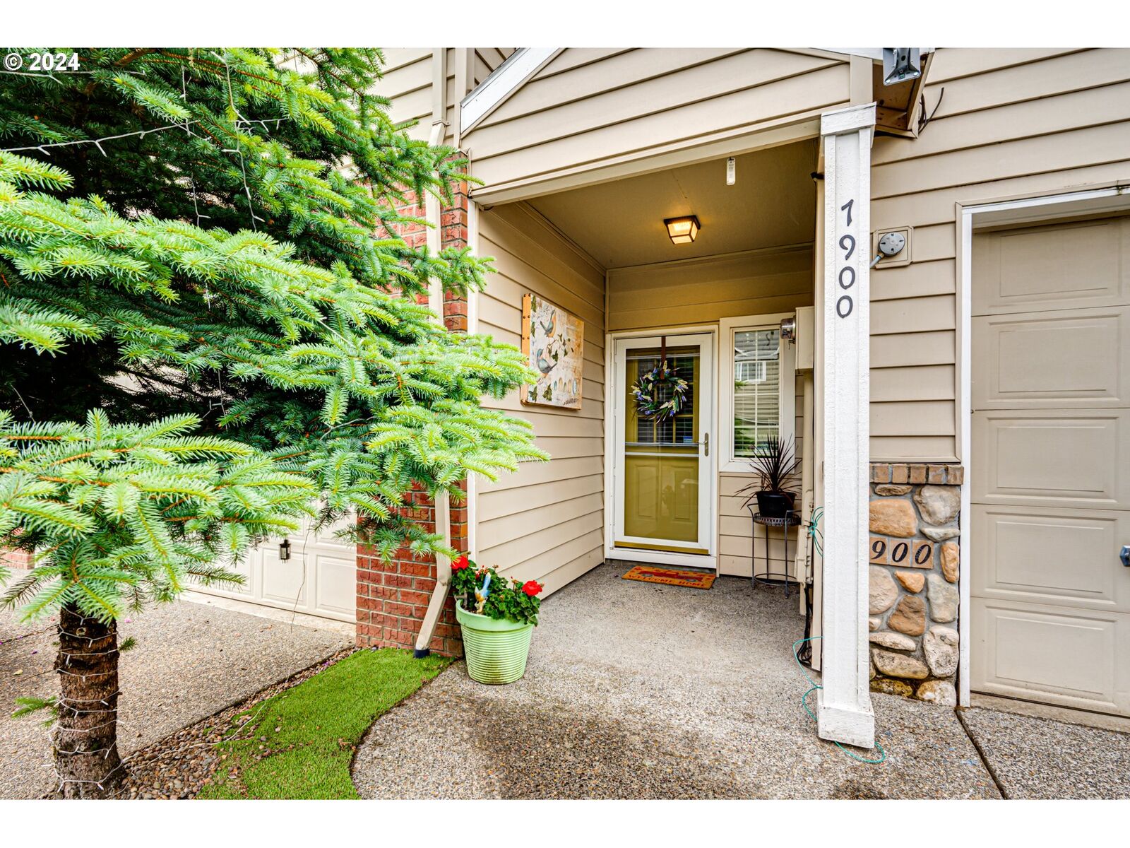 Property Photo:  7900 NE 24th Ct  WA 98665 