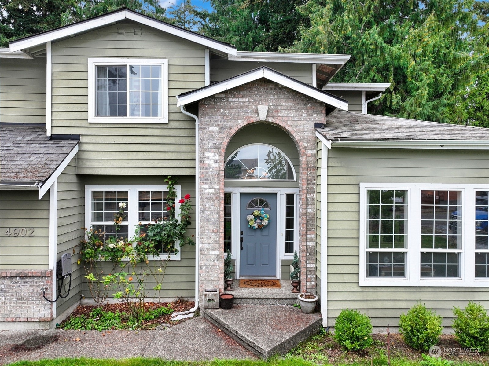 Property Photo:  4902 Lakeridge Drive E  WA 98391 