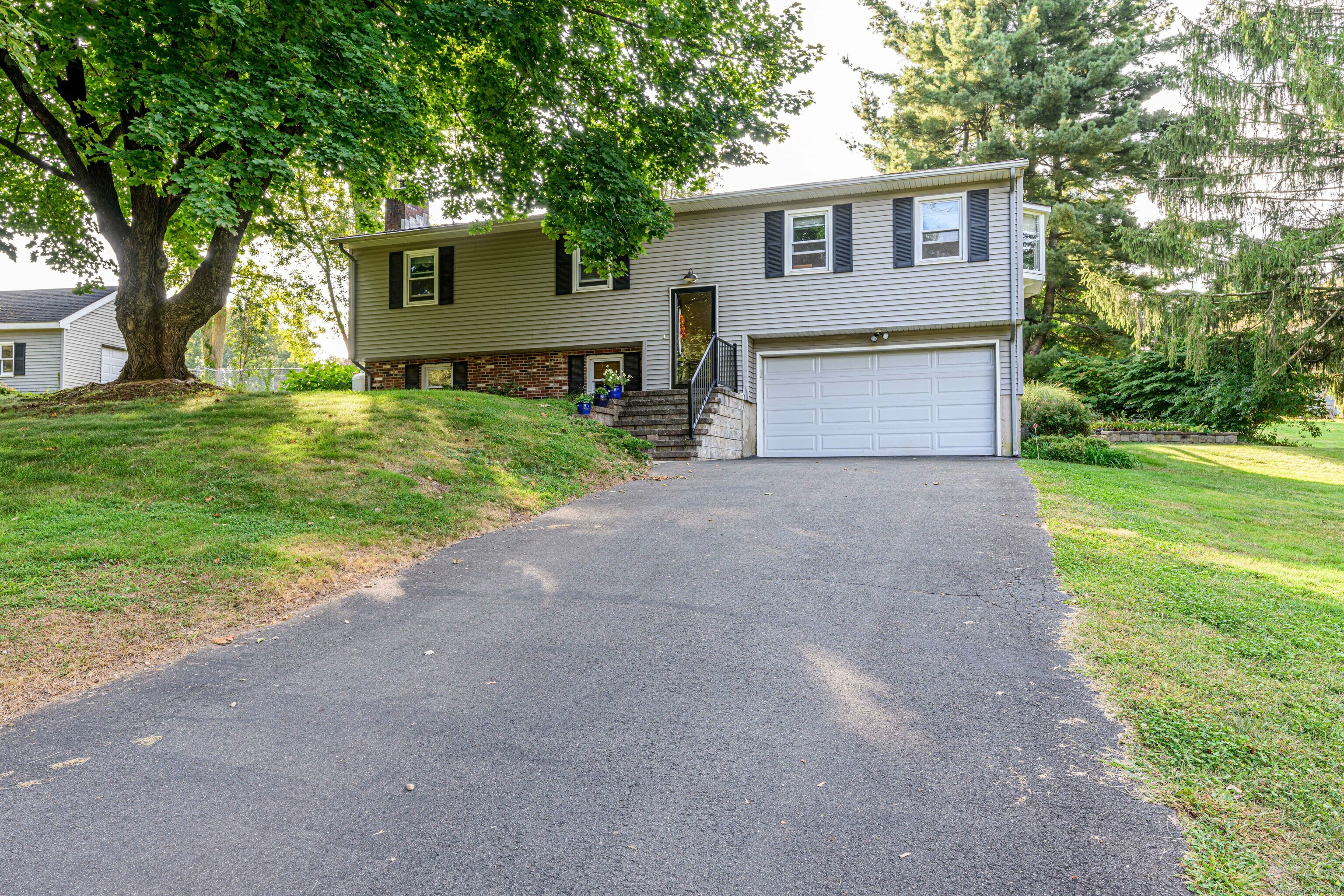 Property Photo:  129 Wheeler Hill Drive  CT 06422 